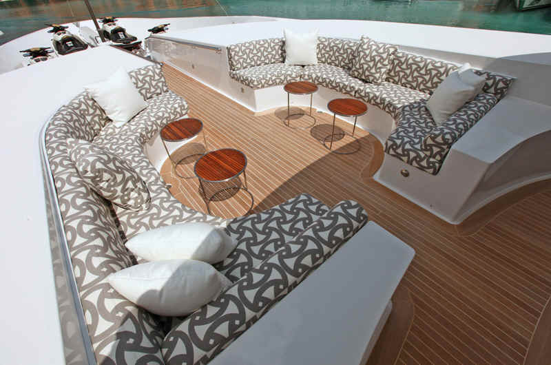 Yacht Carpe Diem Outdoor lounge