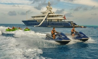 Yacht water sports