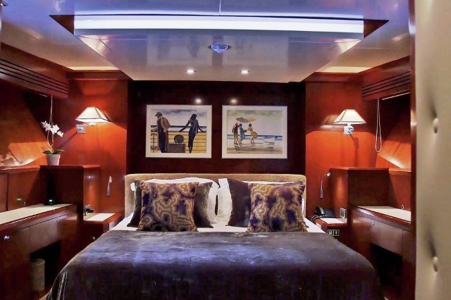 Yacht Beverley stateroom