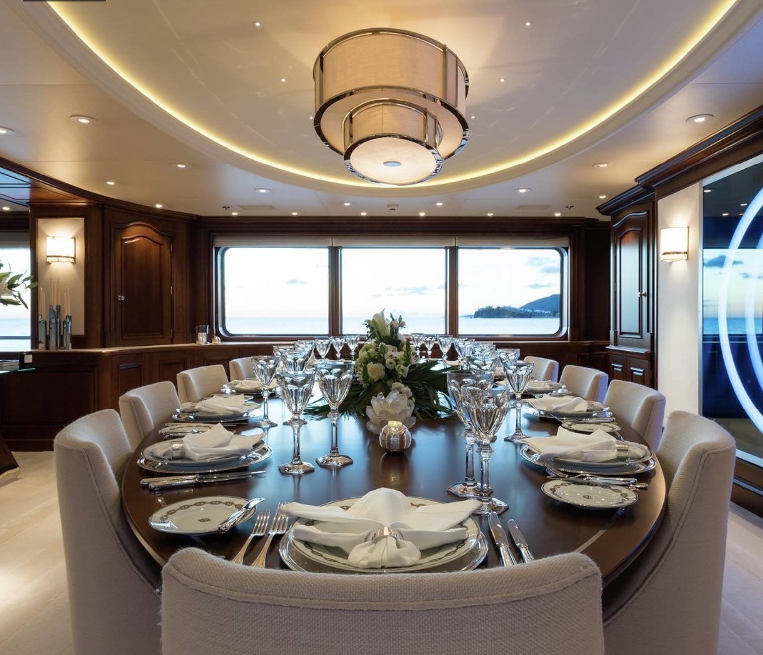 Yacht Flag dining room
